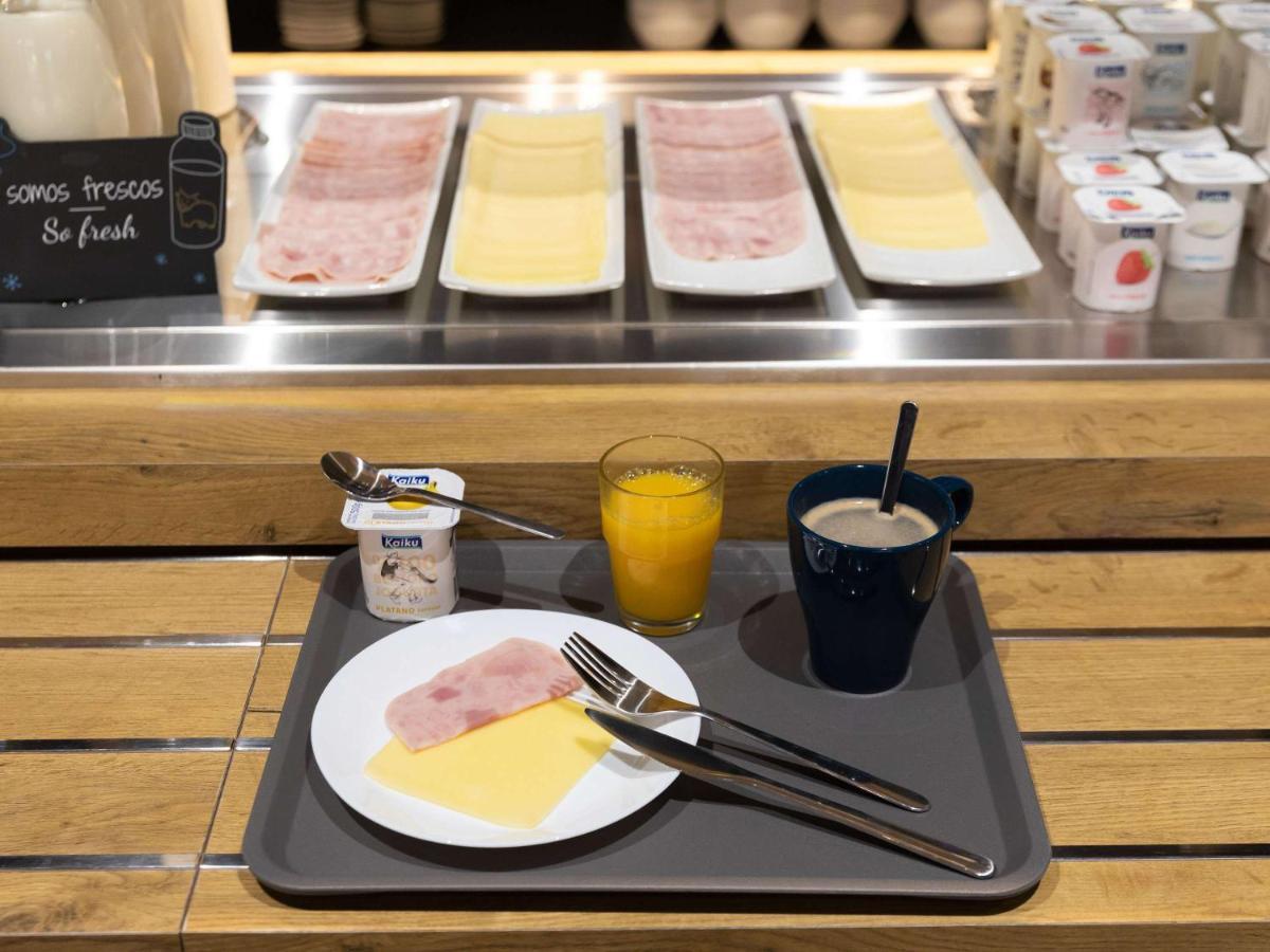Ibis Budget Madrid Aeropuerto Zewnętrze zdjęcie
