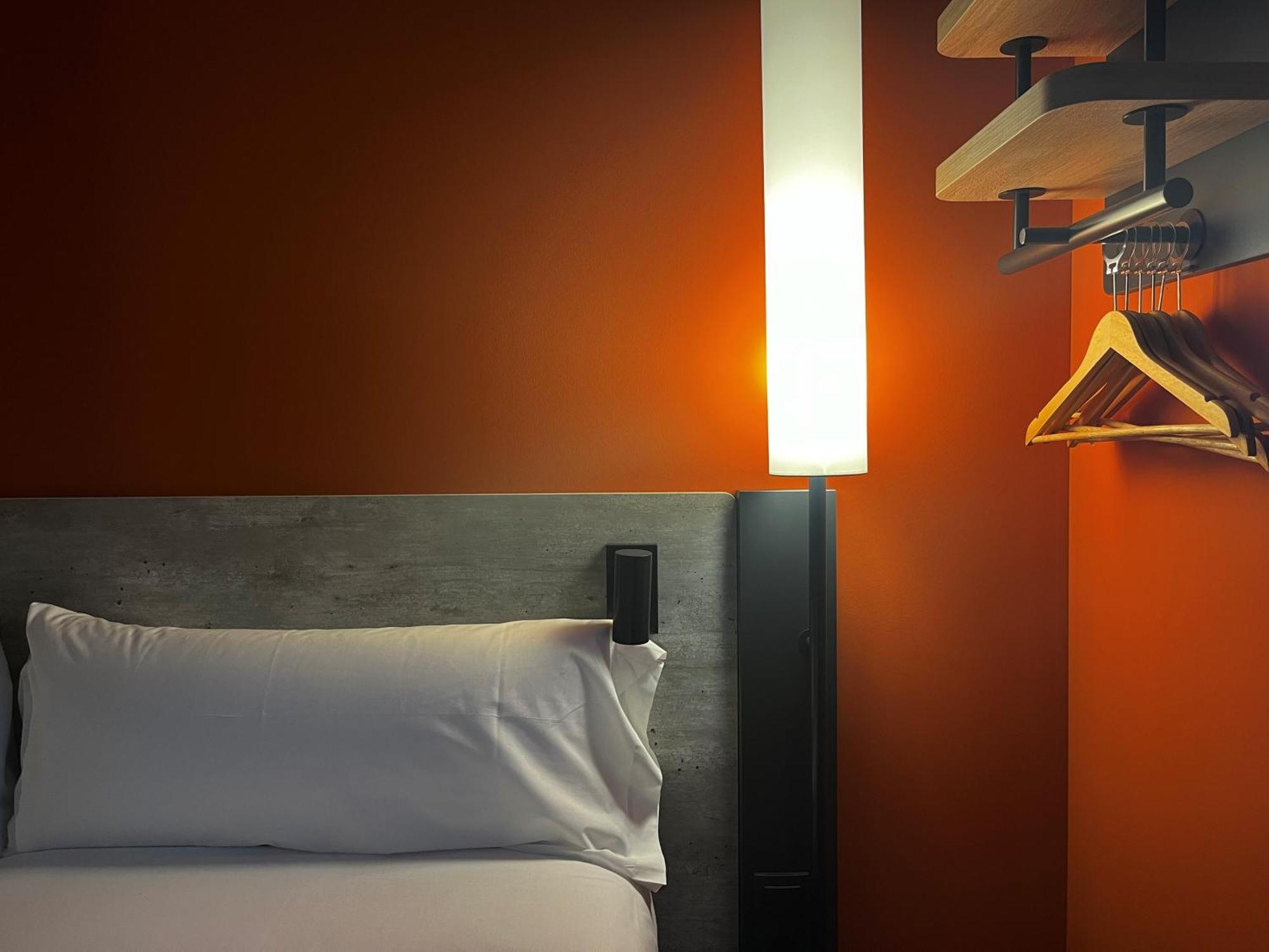 Ibis Budget Madrid Aeropuerto Zewnętrze zdjęcie