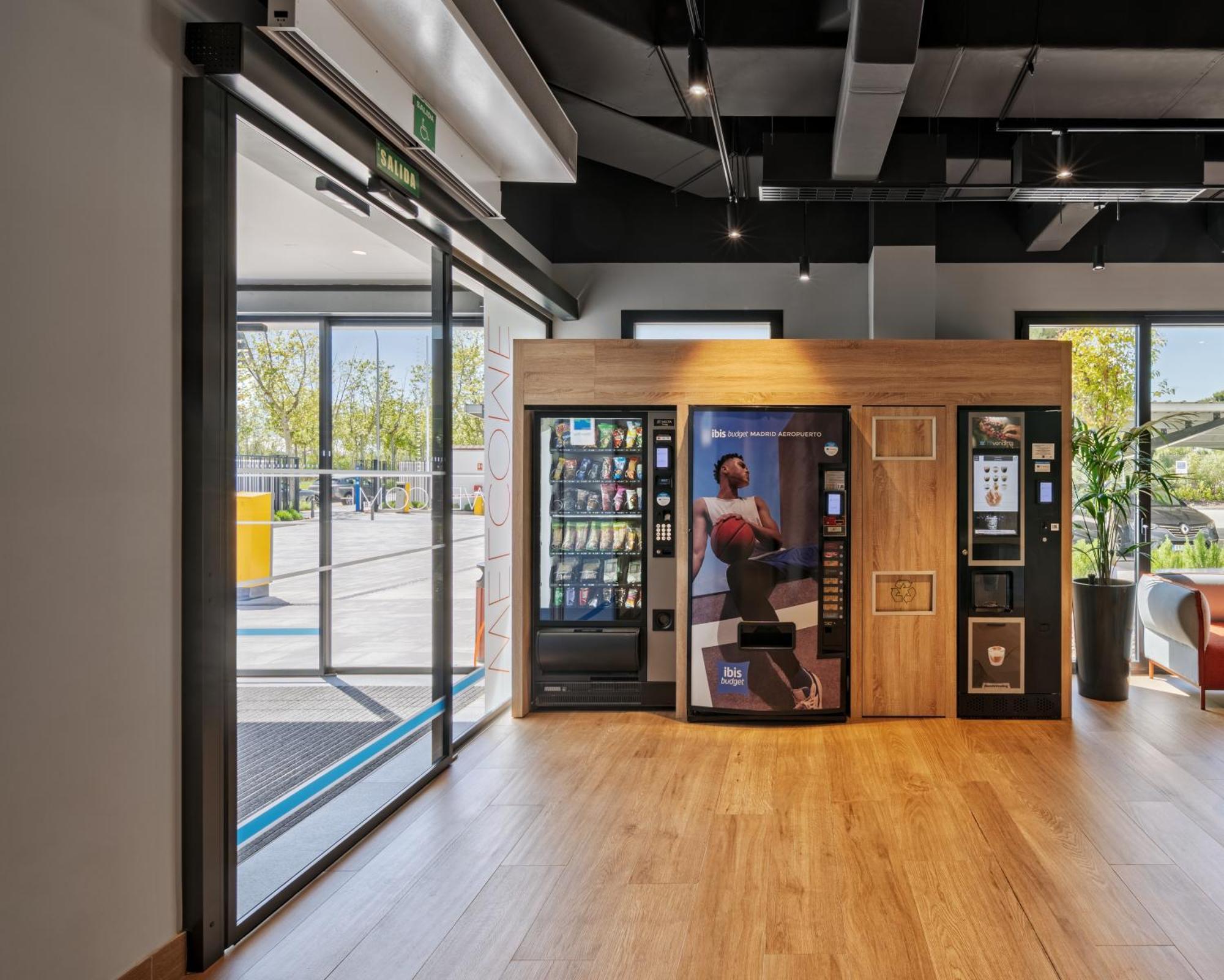 Ibis Budget Madrid Aeropuerto Zewnętrze zdjęcie