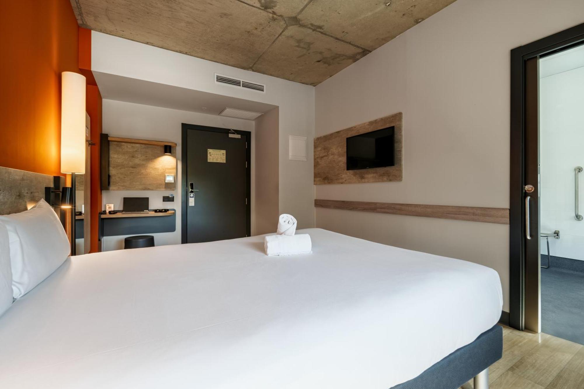 Ibis Budget Madrid Aeropuerto Zewnętrze zdjęcie
