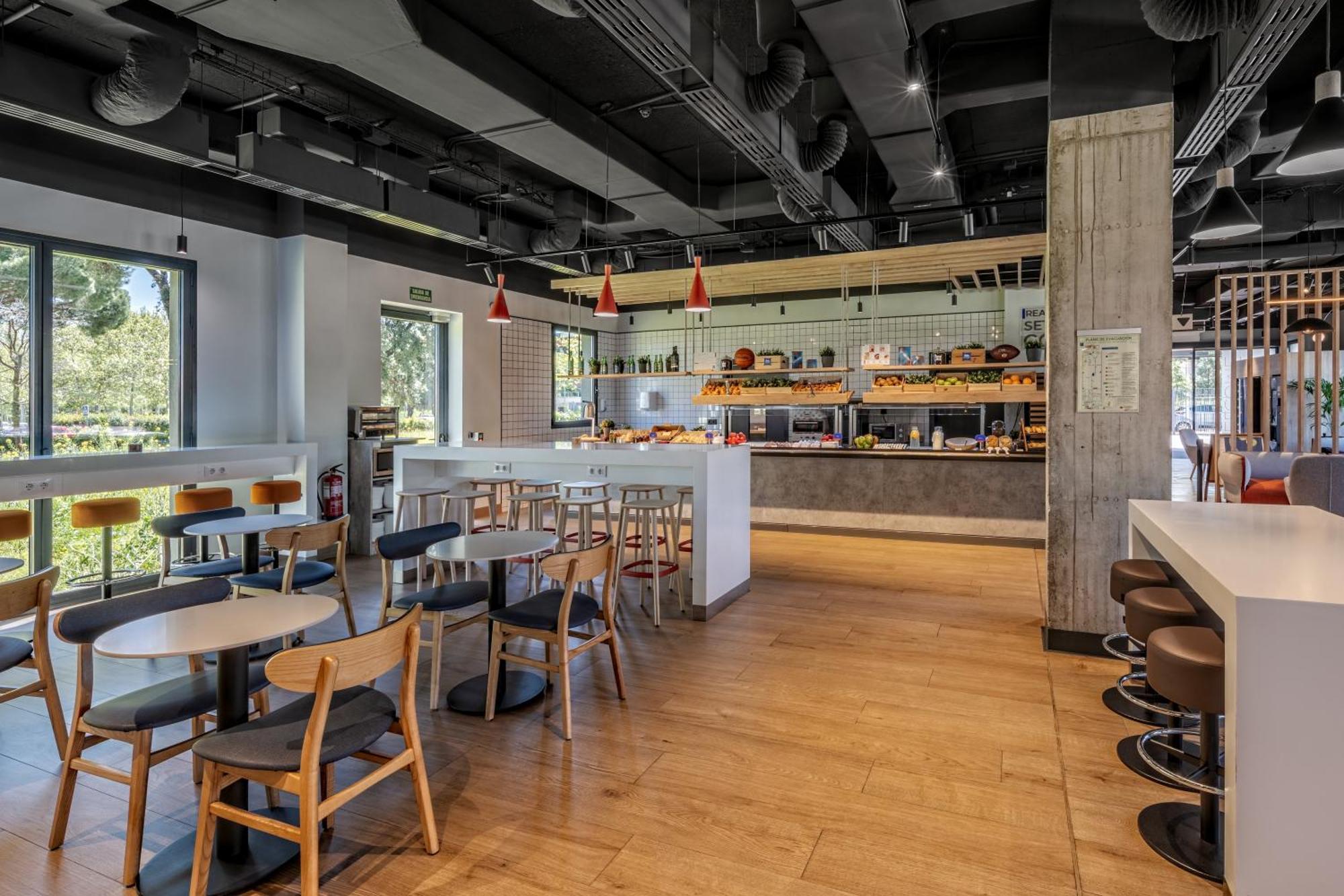 Ibis Budget Madrid Aeropuerto Zewnętrze zdjęcie