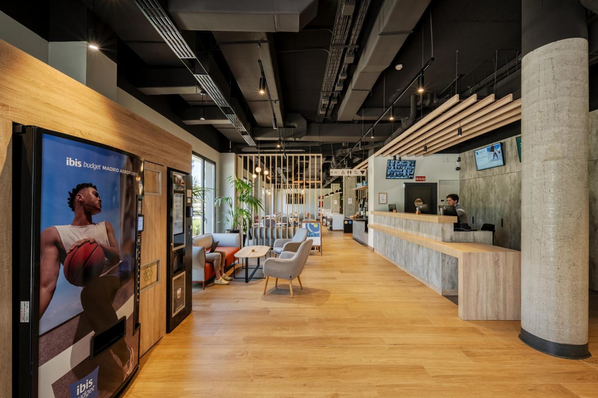 Ibis Budget Madrid Aeropuerto Zewnętrze zdjęcie