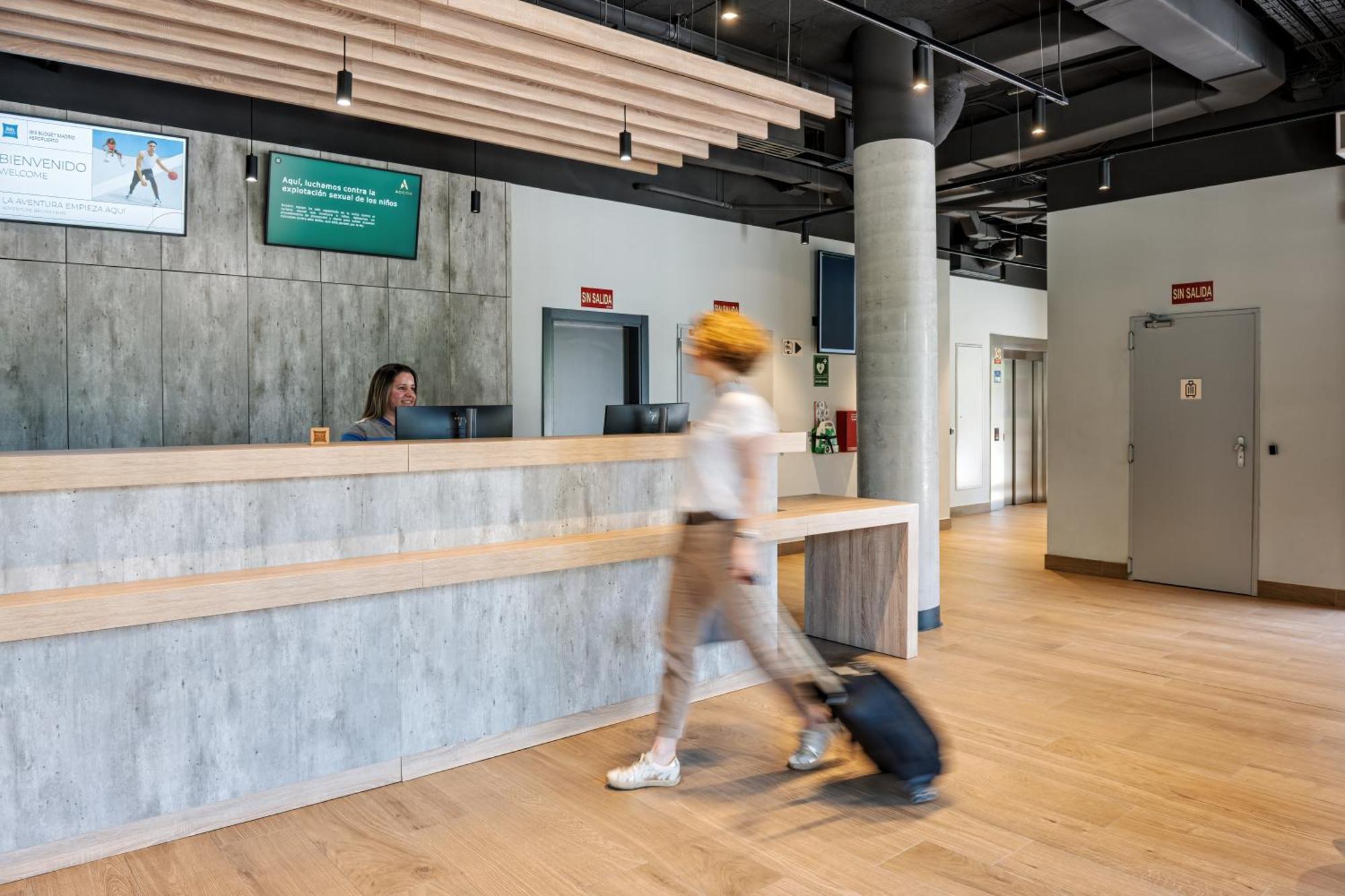 Ibis Budget Madrid Aeropuerto Zewnętrze zdjęcie